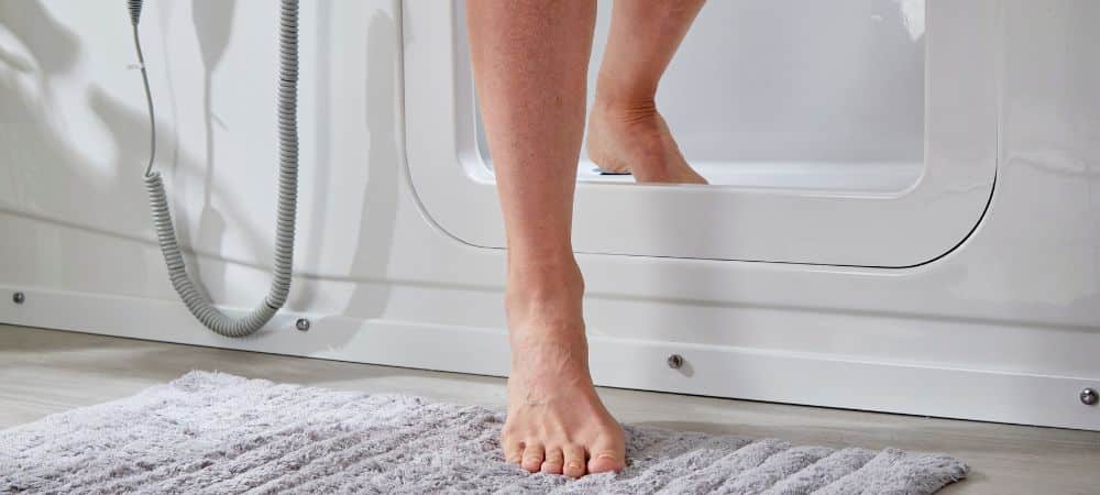 walk-in bath
